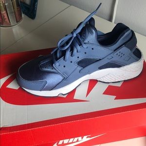 Nike Wmns Huarache Run